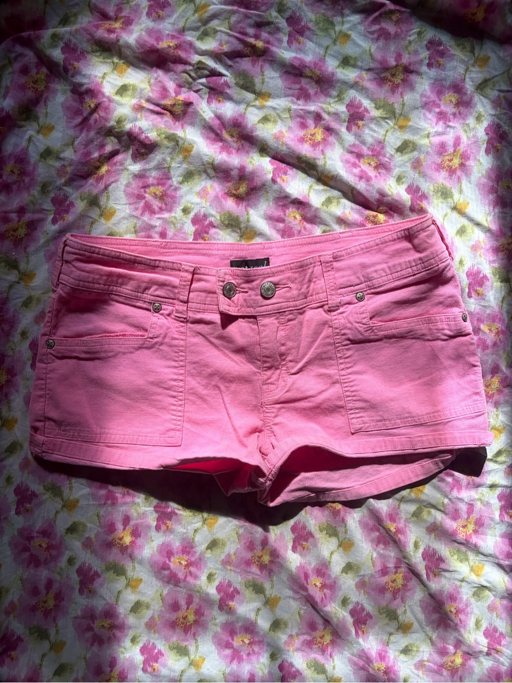 Vintage Wet Seal Pink Cargo Corduroy Shorts 🩷